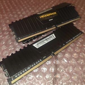 Corsair Vengeance LPX 32GB (8gb X 4) PC4-17000 DDR4-2133 CMK32GX4M4A2133C15